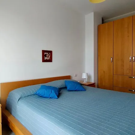 Trilocale Direttamente Sul Mare- Cod 511